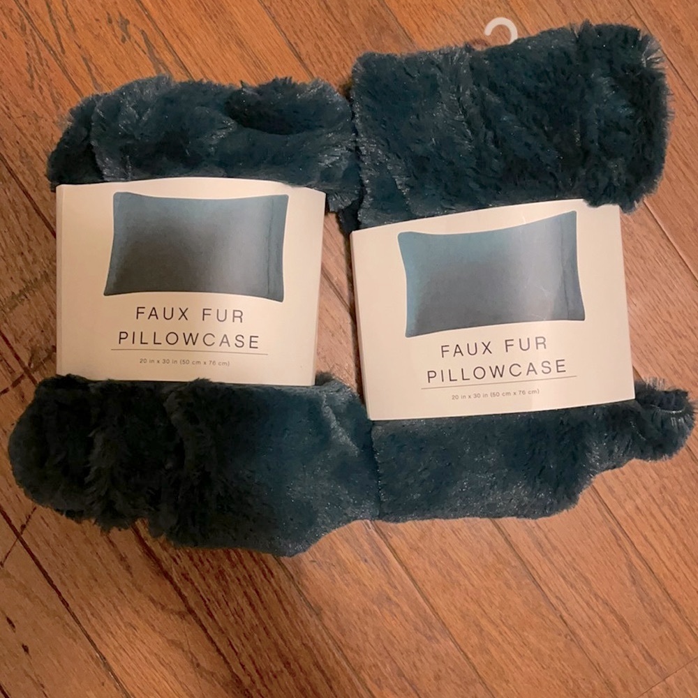 Faux Fur Pillow Cases (2)